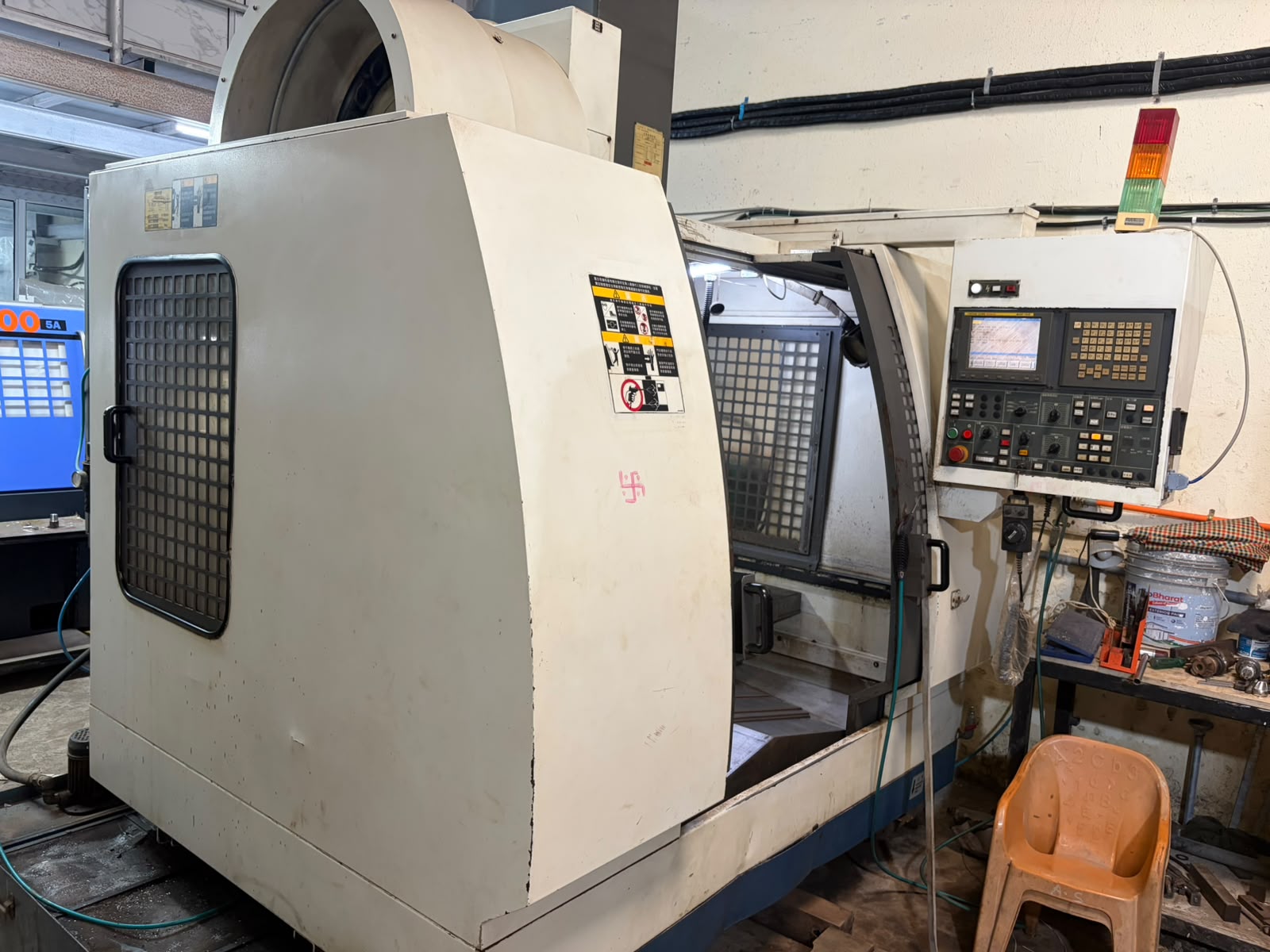 YCM 85V